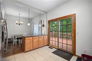 823 Willow Hollow Ct, Amherst, OH 44001 - Photo 9