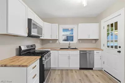 1539 Elbur Avenue, Oakwood, OH 44107 - Photo 17