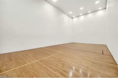 12900 Lake Avenue #118, Oakwood, OH 44107 - Photo 9