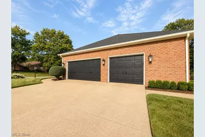 6834 Harbor Drive NW, Canton, OH 44718 - Photo 43