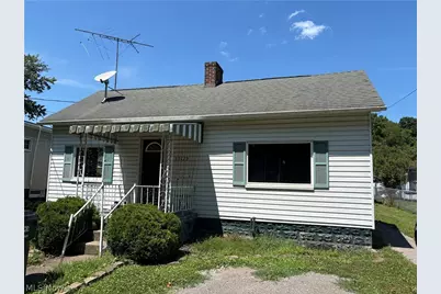 49729 Water Street, St Clairsville, OH 43950 - Photo 1