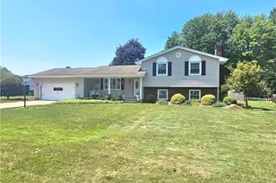 8394 4 Seasons Trail, Poland, OH 44514 - Photo 3