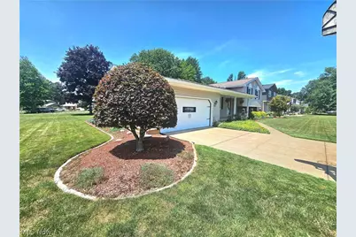 8394 Four Seasons Trail, Poland, OH 44514 - Photo 9