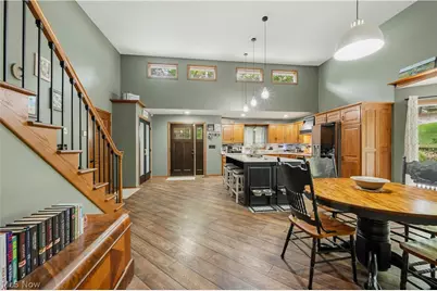 2402 Woodlawn Drive NW, Dover, OH 44622 - Photo 5