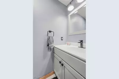2402 Woodlawn Drive NW, Dover, OH 44622 - Photo 15