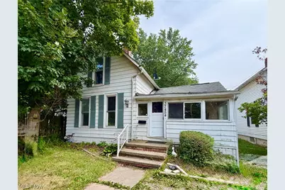 37454 Euclid Avenue, Willoughby, OH 44094 - Photo 1