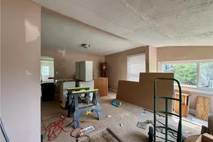 37454 Euclid Ave, Willoughby, OH 44094 - Photo 3
