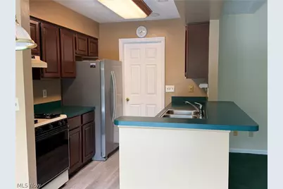 8531 Ravenswood Lane, Macedonia, OH 44056 - Photo 11