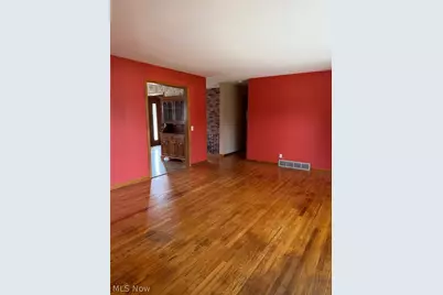 1123 Overridge Avenue SE, North Canton, OH 44720 - Photo 7