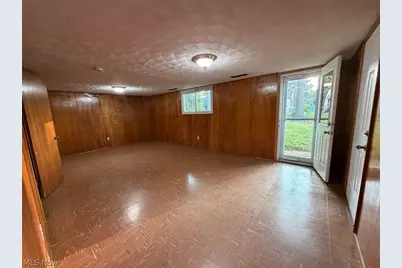 1123 Overridge Avenue SE, North Canton, OH 44720 - Photo 23