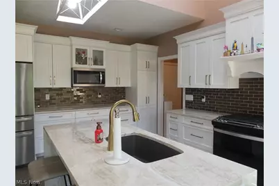 7395 Hunting Lake Drive, Concord Twp, OH 44077 - Photo 13