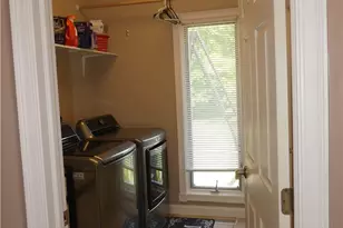 7395 Hunting Lake Dr, Concord Twp, OH 44077 - Photo 23