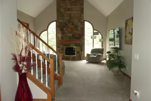 7395 Hunting Lake Dr, Concord Twp, OH 44077 - Photo 5