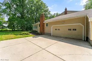 442 S Briarcliff Dr, Canfield, OH 44406 - Photo 33