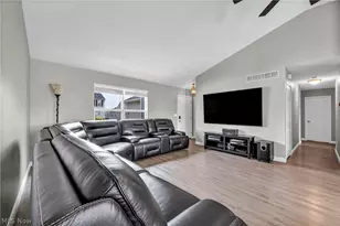 6108 Greenview Trail, North Ridgeville, OH 44039 - Photo 13