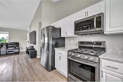 6108 Greenview Trail, North Ridgeville, OH 44039 - Photo 7