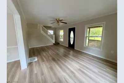 605 Sackett Avenue, Cuyahoga Falls, OH 44221 - Photo 3