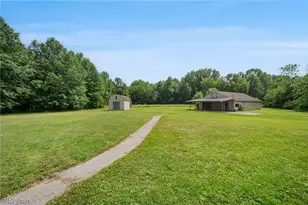 9522 Newton Falls Rd, Ravenna, OH 44266 - Photo 3