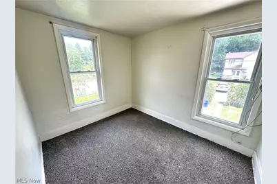 1055 Ambrose Avenue, East Liverpool, OH 43920 - Photo 17