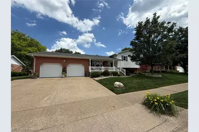 410 Stratton Avenue SW, New Philadelphia, OH 44663 - Photo 1