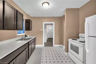 535 Brittain Rd, Akron, OH 44305 - Photo 15