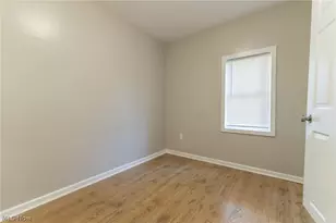 1364 W 58th St, Loveland, OH 44102 - Photo 17