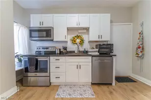 1364 W 58th St, Loveland, OH 44102 - Photo 9