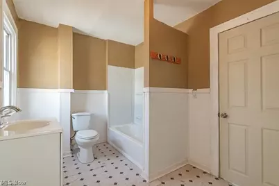 3439 W 65th Street, Loveland, OH 44102 - Photo 9