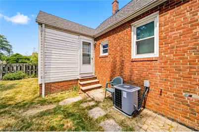 134 E 293rd Street, Willowick, OH 44095 - Photo 27