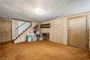134 E 293rd St, Willowick, OH 44095 - Photo 17