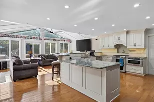 8230 Yorkshire Dr, Mentor, OH 44060 - Photo 5