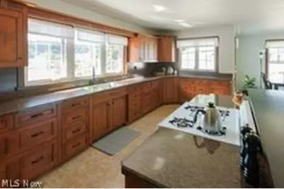 13862 Lawnfield Street SW, Beach City, OH 44608 - Photo 9
