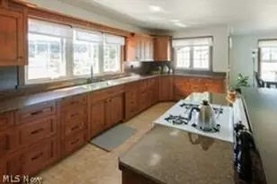 13862 Lawnfield St SW, Beach City, OH 44608 - Photo 9