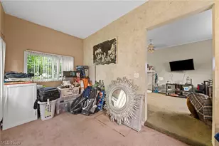 250 Plymouth Rd, Eastlake, OH 44095 - Photo 5