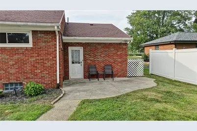3122 Sweitzer Street NW, Uniontown, OH 44685 - Photo 35
