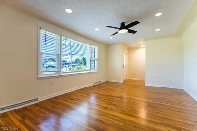 211 Fairview Avenue, Baltimore, OH 43105 - Photo 9