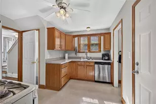8485 Forestview Ave, Mentor, OH 44060 - Photo 13