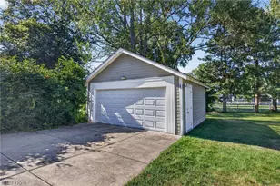 8485 Forestview Ave, Mentor, OH 44060 - Photo 31