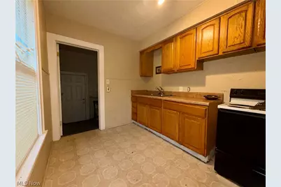 1104 Yukon Avenue, Akron, OH 44320 - Photo 5