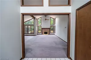 29451 Sayle Dr, Willoughby Hills, OH 44092 - Photo 5