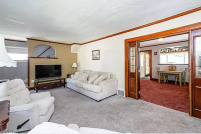 10709 Saint Mark Avenue, Loveland, OH 44111 - Photo 5