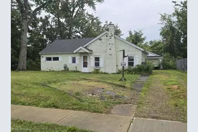 375 Bon Air Avenue, Elyria, OH 44035 - Photo 1