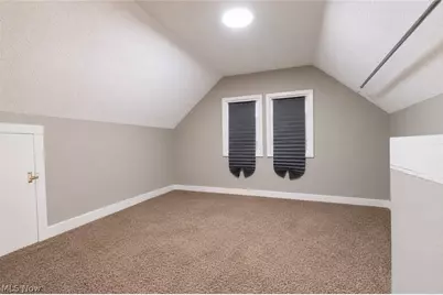 985 Bloomfield Avenue, Akron, OH 44302 - Photo 13