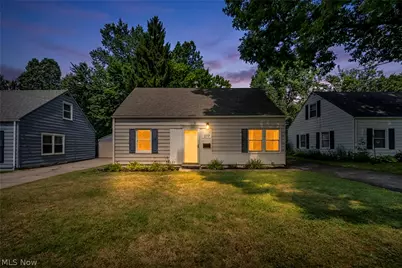 377 Morrison Avenue, Cuyahoga Falls, OH 44221 - Photo 1
