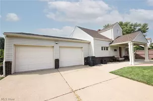 145 N 24th St, Weirton, WV 26062 - Photo 3