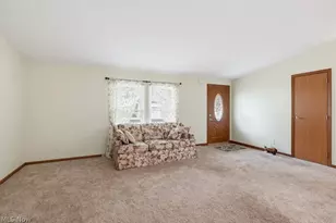 3295 Waterside Dr, Akron, OH 44319 - Photo 11