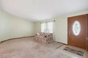 3295 Waterside Dr, Akron, OH 44319 - Photo 9
