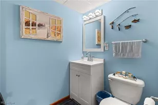 56062 Governor Dr, Bellaire, OH 43906 - Photo 29