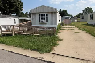 129 Harold Dr, Ashland, OH 44805 - Photo 1