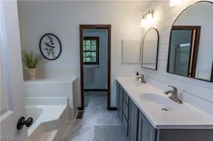 300 Lakeview Cir, Aurora, OH 44202 - Photo 25
